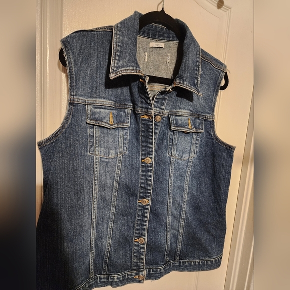 Old Navy Denim Button Up Vest Size M - Picture 2 of 9